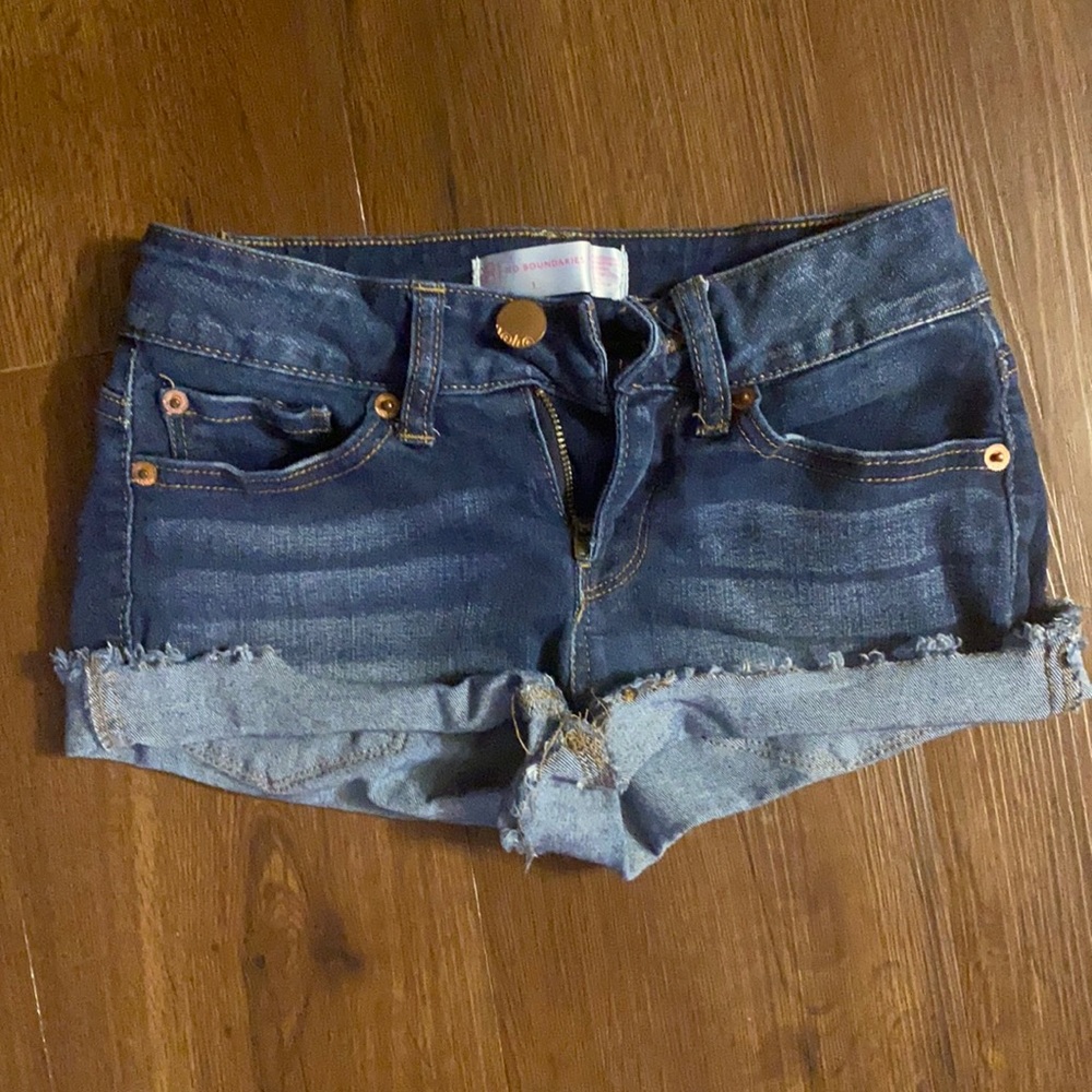 No boundaries Jean shorts